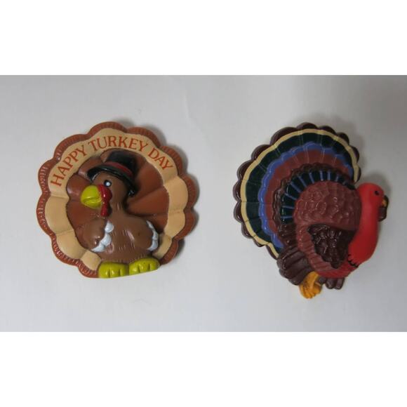 VINTAGE THANKSGIVING Pins Brooch Set 3 Turkey Pilgrim Turkey Day Retro Jewelry - Picture 3 of 8